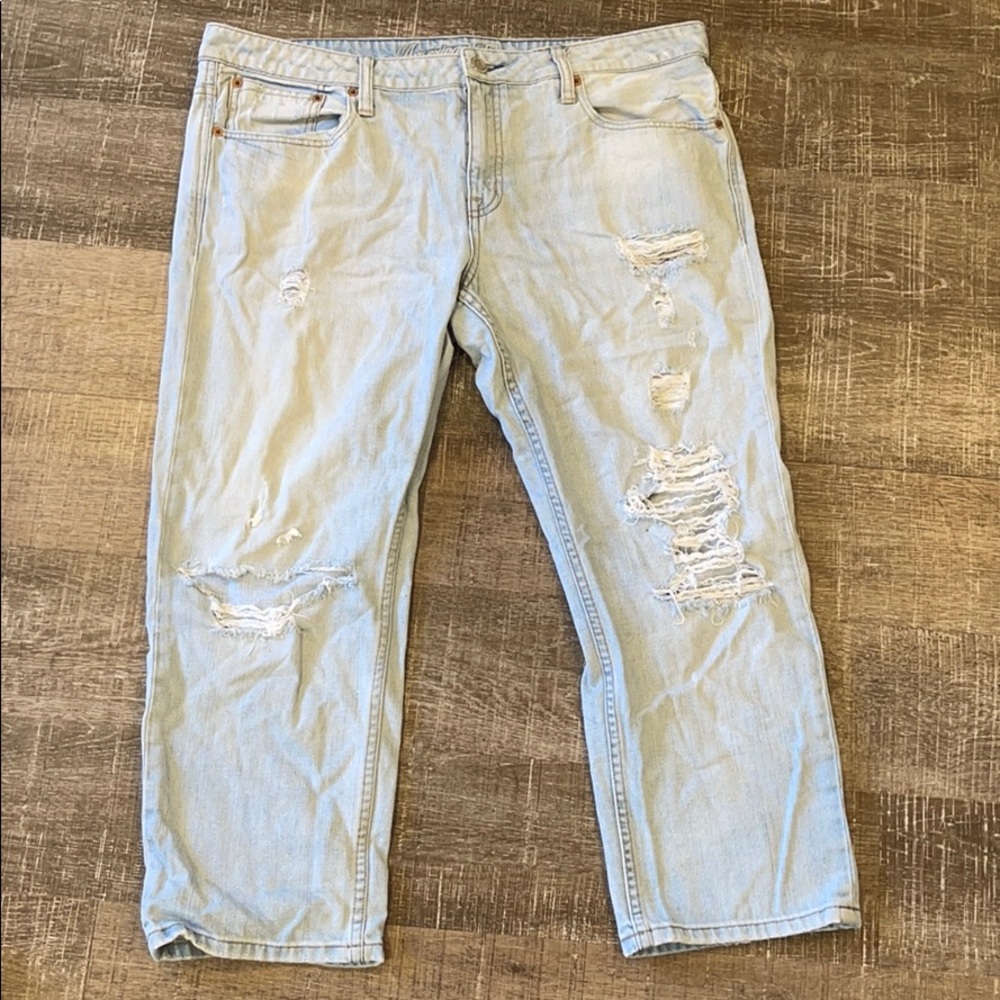 American eagle light wash “mom jeans” size 14